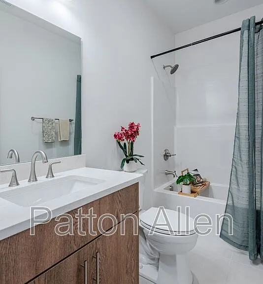 153 Collin Pl #16 — Photo 18