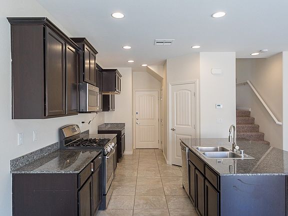 2nd image of 6840 Majestic Palm Dr