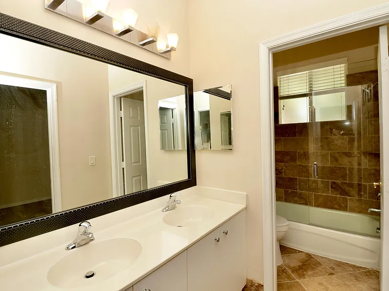 2952 NW 33rd Ln — Photo 10
