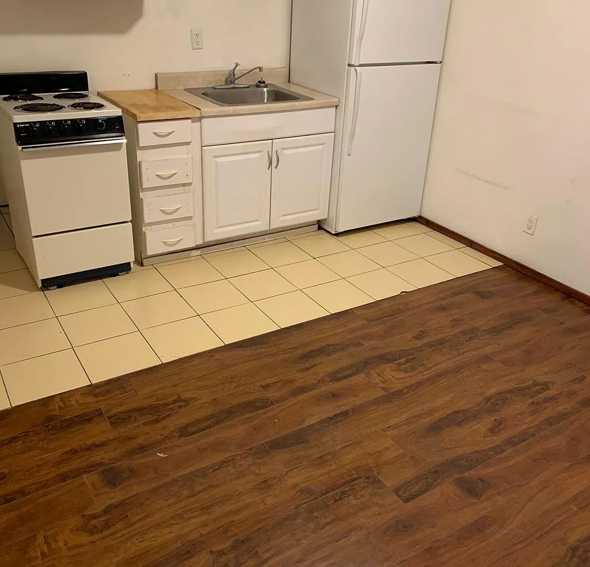 Studio, 250 sqft, $800 — Photo 2