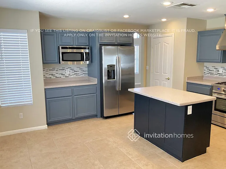 8104 Marin Pointe Ave — Photo 6