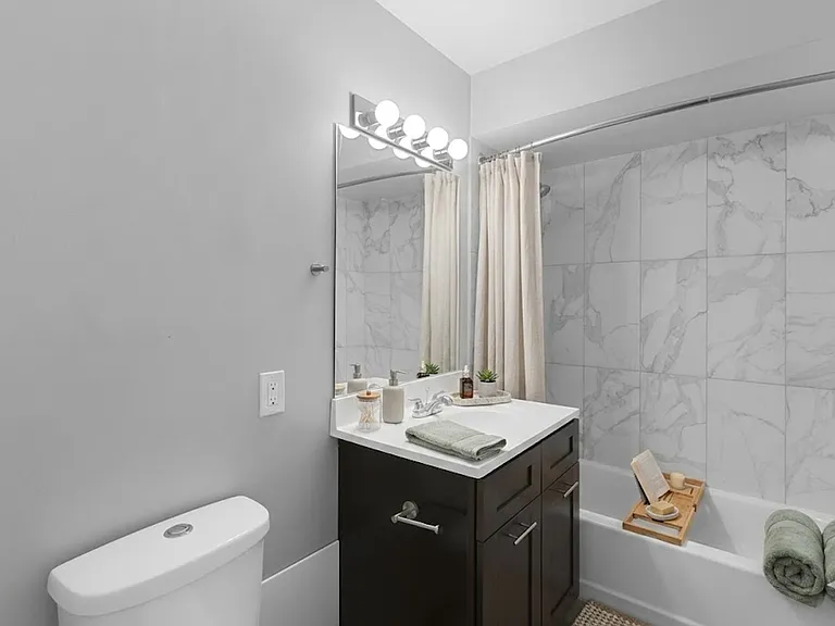 Victory Park Apartments — Photo 9