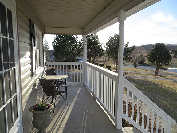 3rd image of 1435 W View Dr