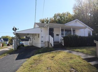 107 W Main St, Mount Sterling, OH 43143