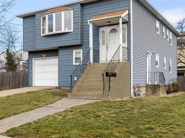 556 Bayview Avenue, Cedarhurst, NY 11516