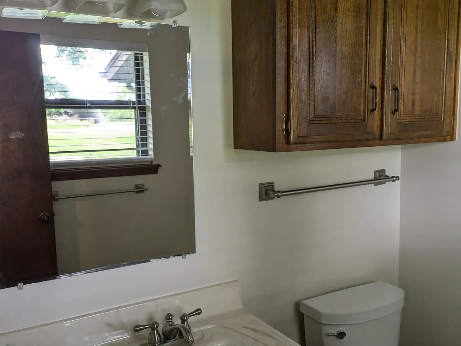 3 bed, 1900 sqft, $2,000 — Photo 4
