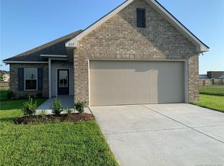 217 Summit Ave, Sulphur, LA 70665