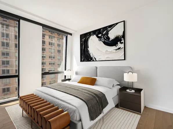 626 1st Avenue image 5 of 36