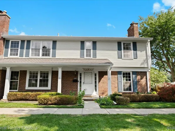42142 Roscommon St, Northville, MI 48167
