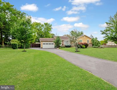 4 Cherokee Dr, Pennington, NJ, 08534