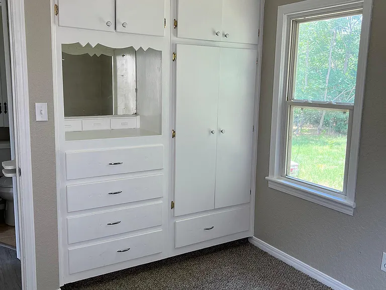 1021 Holly Ln — Photo 6