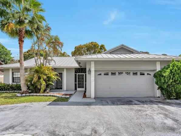 9720 Carousel Cir S, Boca Raton, FL 33434