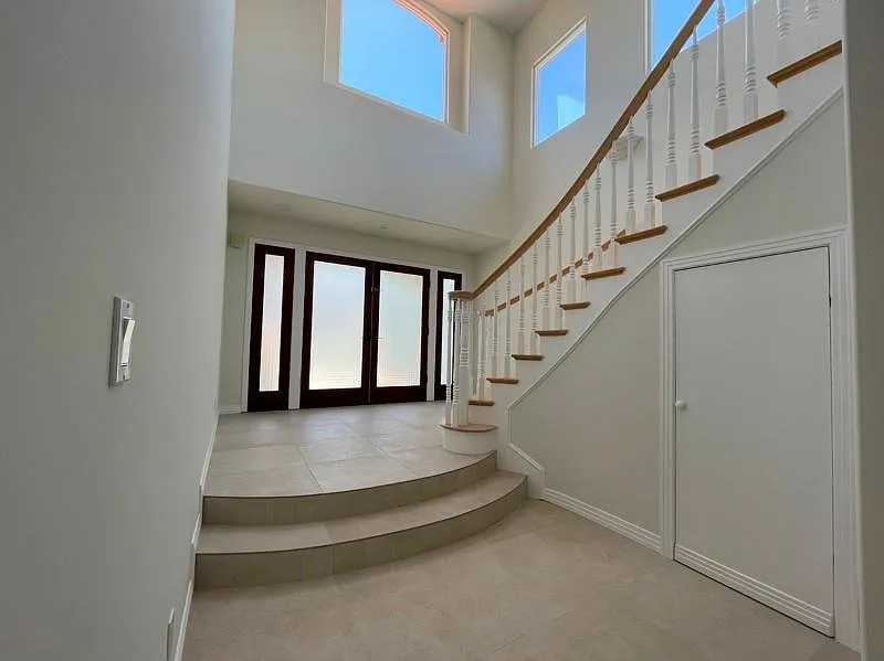 4 bed, 3.5 bath, 3000 sqft, $7,500 — Photo 3