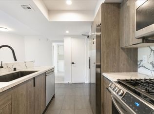 2433 Barry Ave #202, Los Angeles, CA 90064