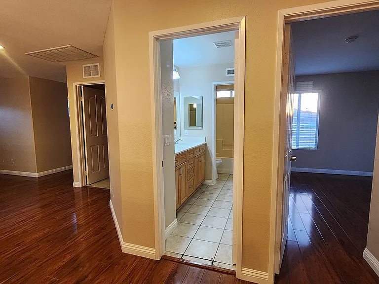 1167 Dalgety St — Photo 36
