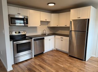 1100 Ridge Ave APT 5, Coraopolis, PA 15108