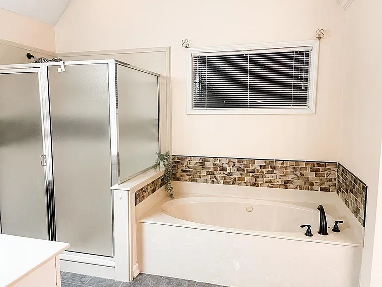 610 Grand Steeple Cv — Photo 10