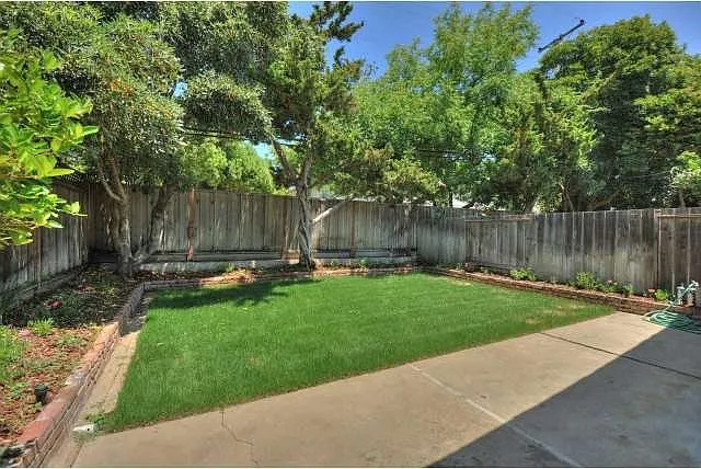 Building Photo - 7191 Coronado Dr