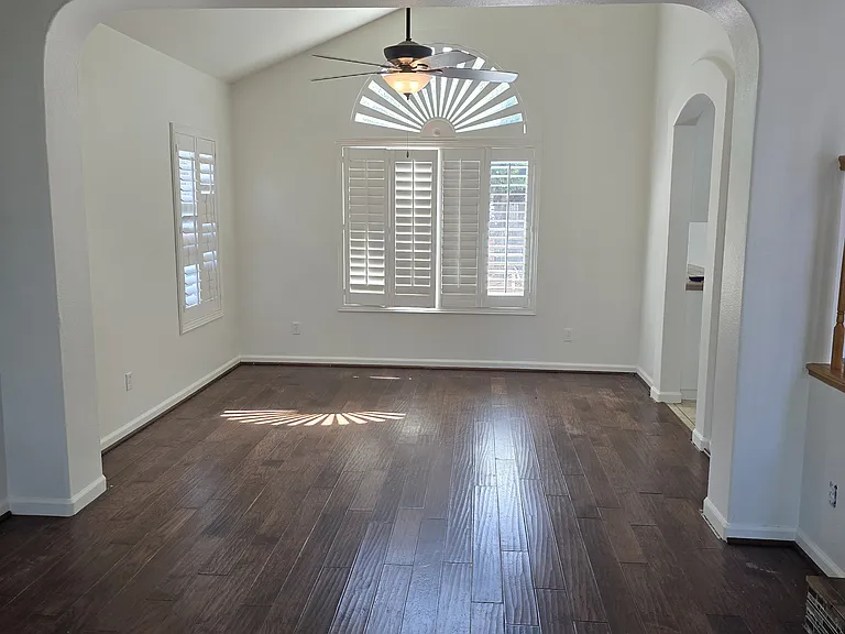 708 Eucalyptus Ave — Photo 6
