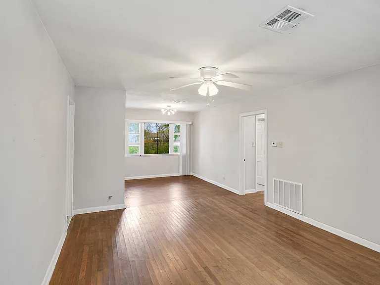 1050 Ponder St — Photo 10