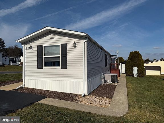 2nd image of 114 Pheasant Ridge Cir