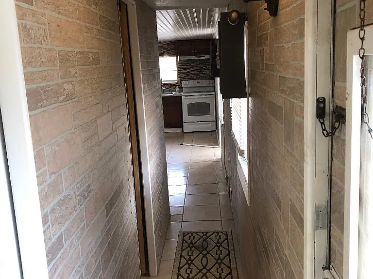 29156 Crawford Ave — Photo 20