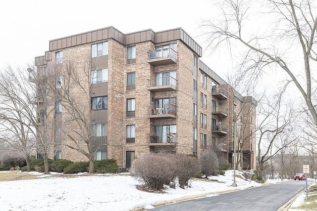 1st image of 425 Walnut Creek Ln Unit 1404