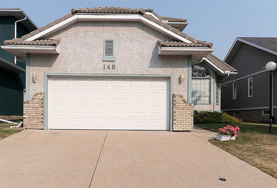 1st image of 140 SE Santana Mews NW