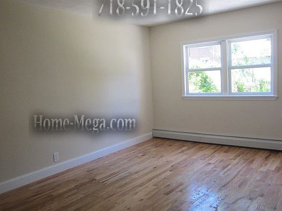 4th image of 941 E 226th St