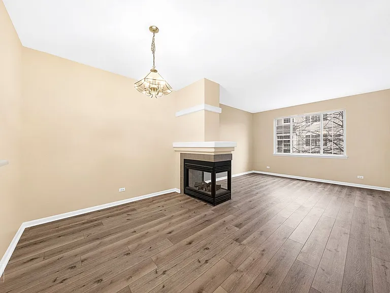1733 Avalon Ct — Photo 3