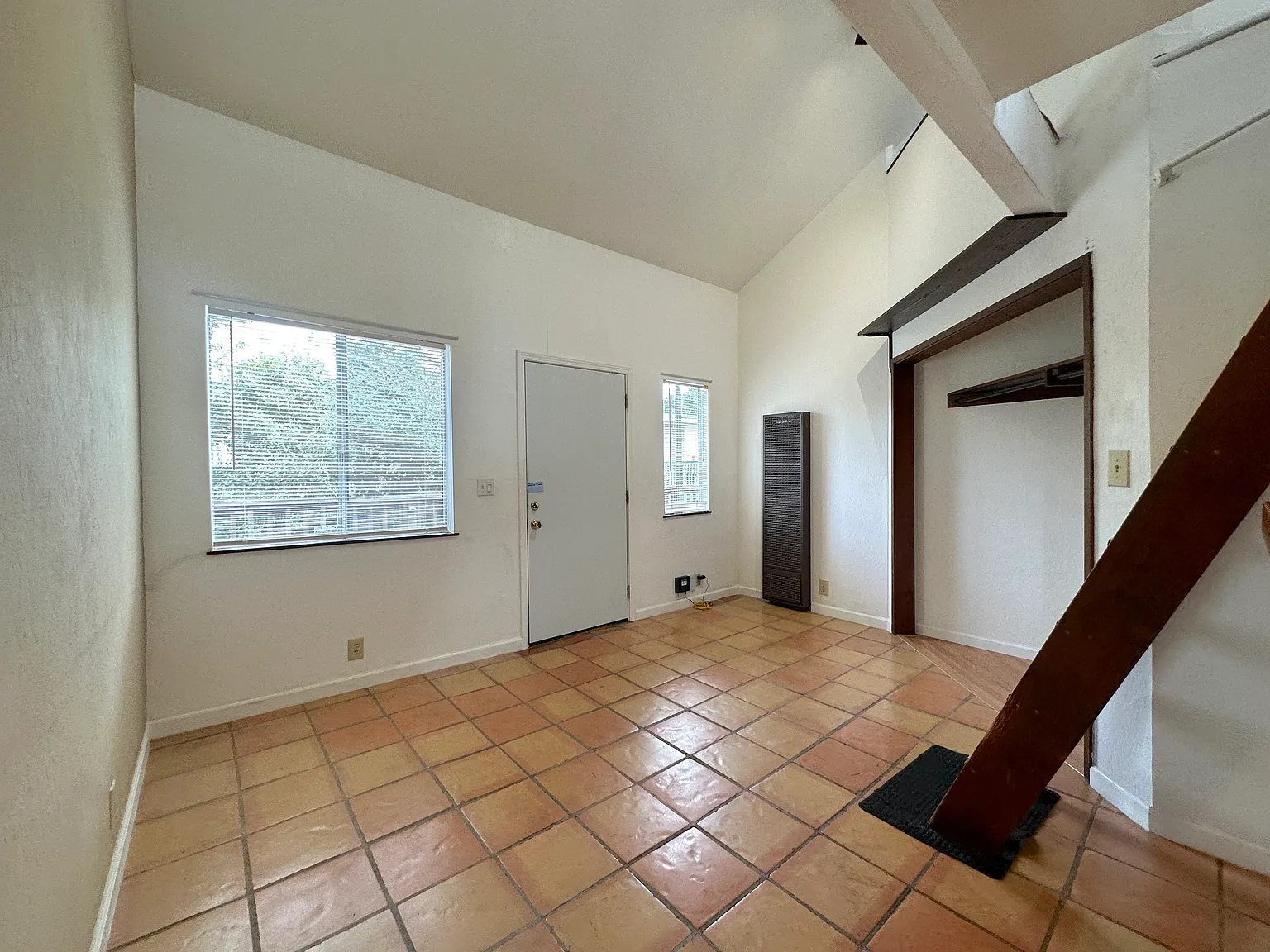 1 bed, 1.0 bath, $1,695 — Photo 3