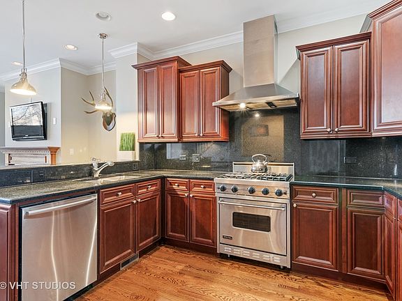 4th image of 1405 W Ardmore Ave
