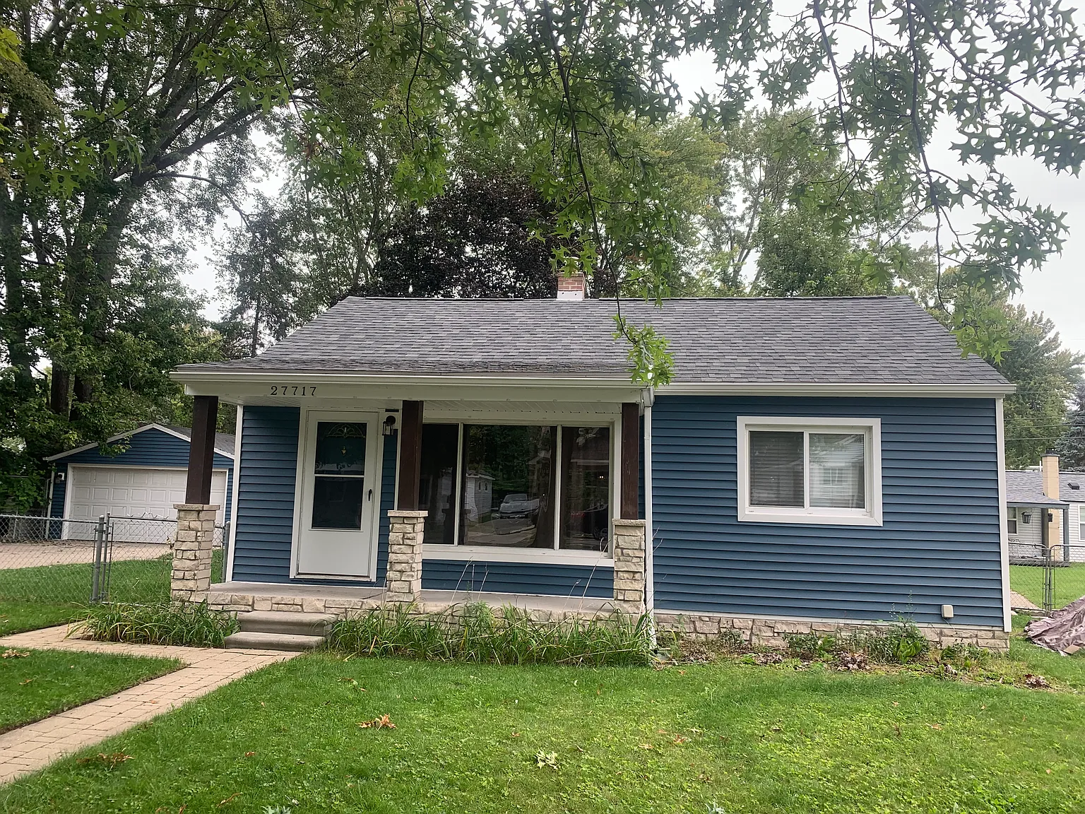 3 bed, 999 sqft, $1,700 — Photo 3