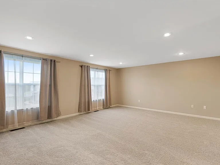 233 Thrush Dr — Photo 17