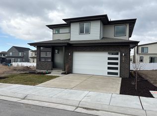 257 E Water Mill Way #211, Sandy, UT 84070