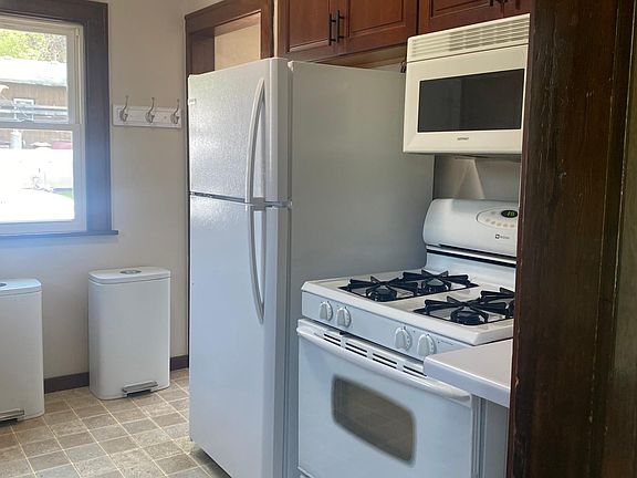 5th image of 617 Norwood St