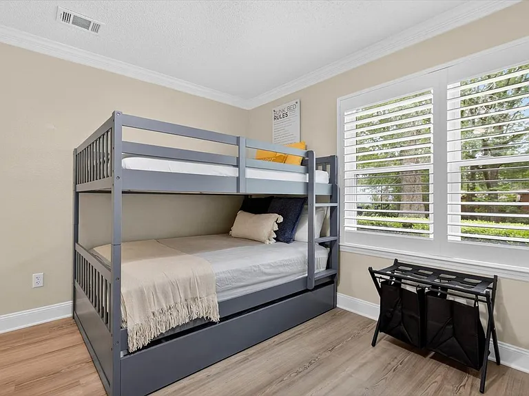 3520 Clifden Dr — Photo 22