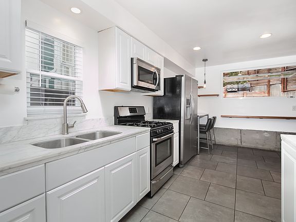 4th image of 615 W Avenue 28