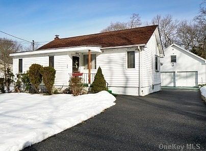 1st image of 286 Rose Ln