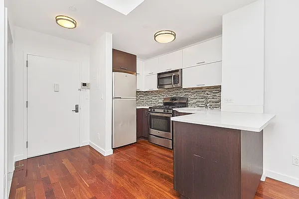 Rented by REAL New York | media 48