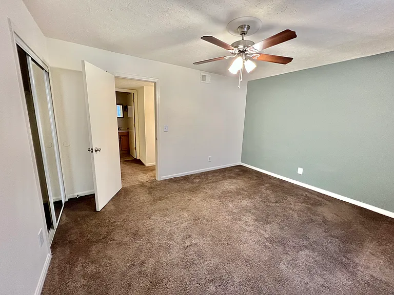 Countrybrook Apartments — Photo 100