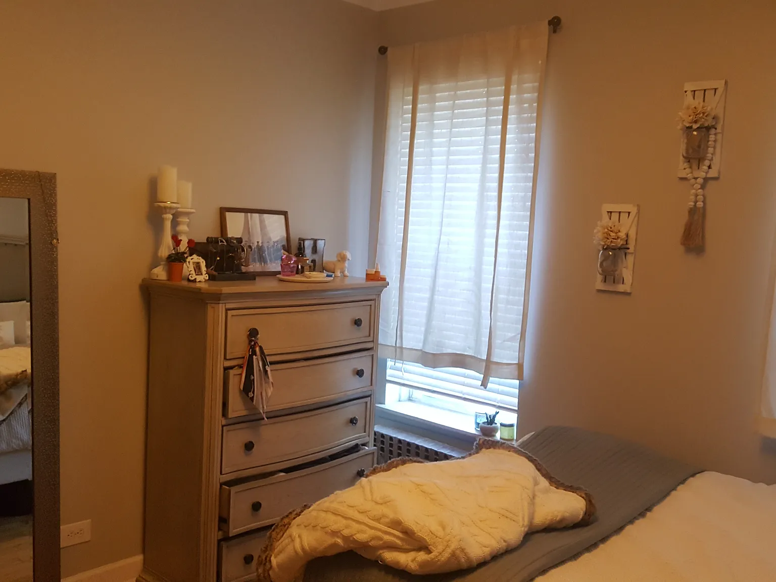 2 bed, 700 sqft, $1,850 — Photo 2
