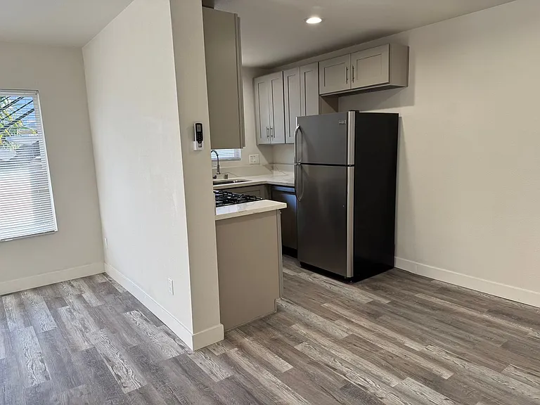 4553 Texas St — Photo 26