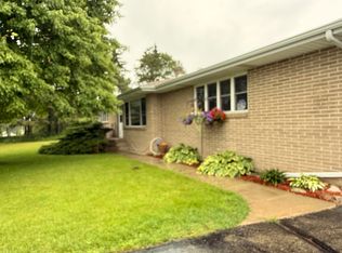 3926 N Harmony Townhall Rd, Janesville, WI 53546