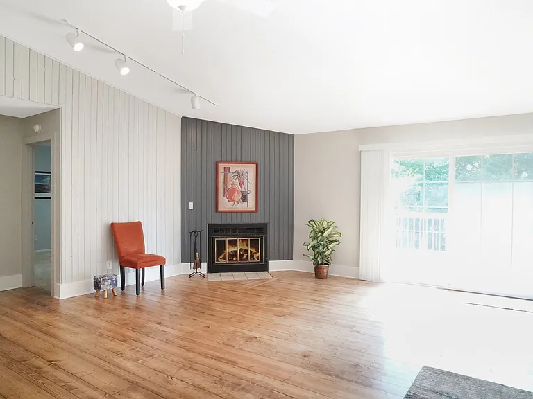 1104 S Marietta Dr — Photo 3