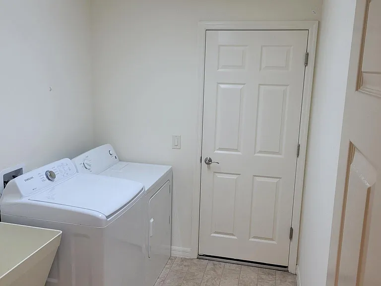 11223 Hess Way — Photo 6