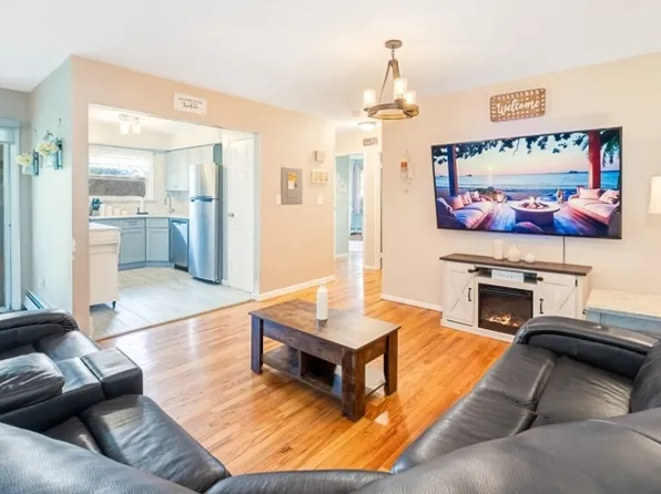 50 Deanna Dr #130, Hillsborough Twp., NJ 08844