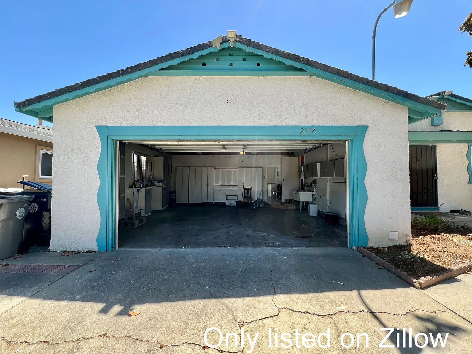 3 bed, 1032 sqft, $2,400 — Photo 3