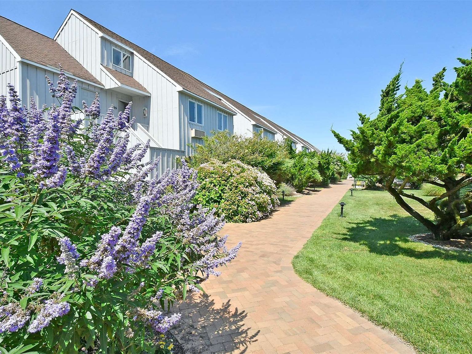 2062 Montauk Highway UNIT 28, Amagansett, NY 11930 MLS 3469574 Zillow