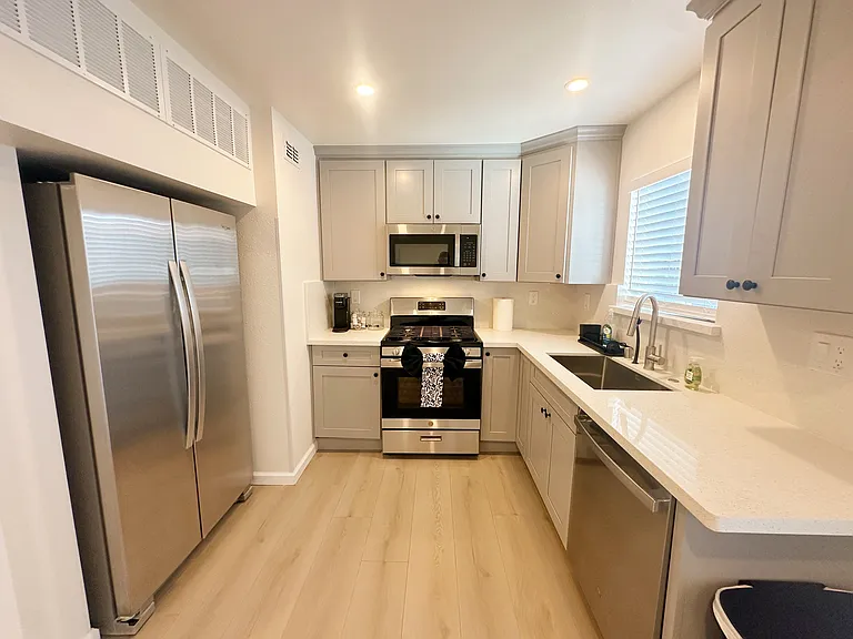 20687-89 Park Cir W #2 — Photo 5